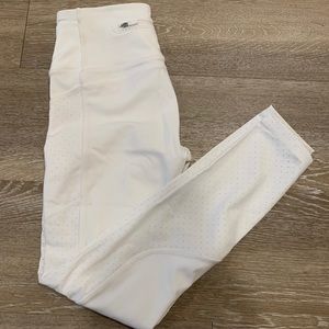 White lululemon leggings